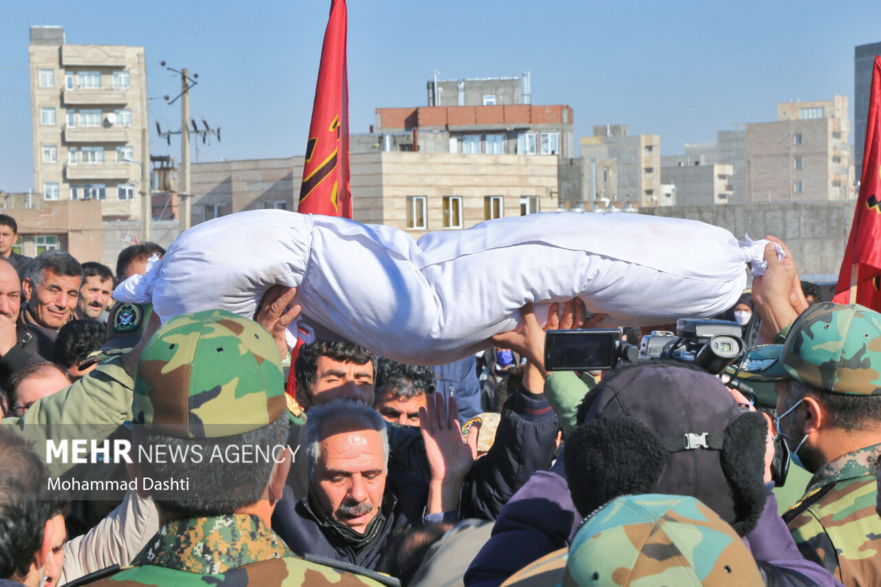 تشییع و تدفین پیکر مطهر  شهید «قادر عبدالهی» در اردبیل