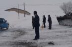حضور میدانی شهردار انگوت در عملیات برف روبی معابر