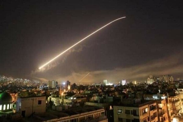 پدافند هوایی سوریه ۸ موشک شلیک شده توسط اسرائیل را منهدم کرد