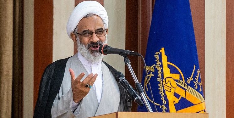 نماینده ولی‌فقیه در سپاه : ملت ایران نخواهند گذاشت که از انقلاب هویت زدایی کنند