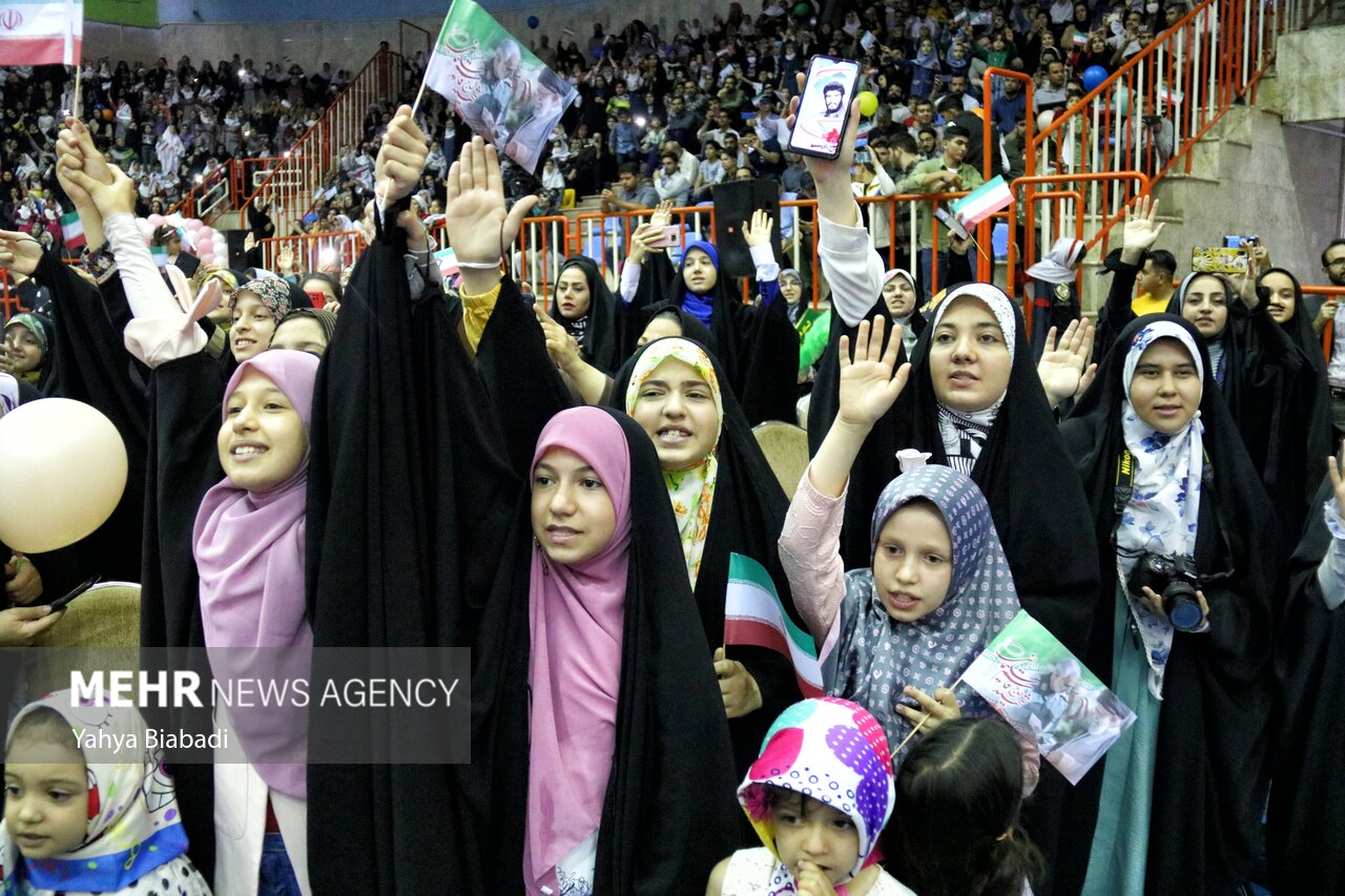 جشن بزرگ «دختران ماه» در کرمانشاه