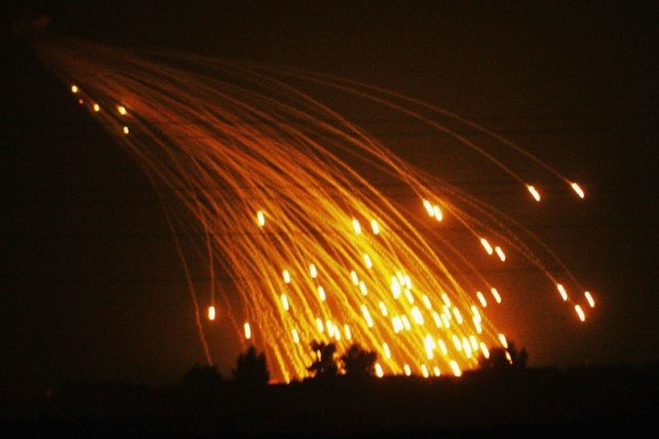 ادامه استفاده رژیم صهیونیستی از بمب فسفری در بمباران غزه