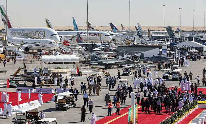 اماراتی ها ۱۲۵ هواپیمای مسافربری خریدند| هواپیمایی امارات اولین مشتری هواپیمای بوئینگ ۷۷۷-۸ شد