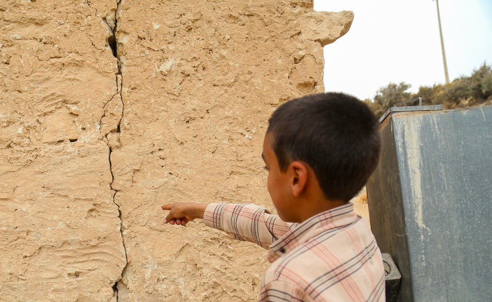 مصدومیت ۲ نوجوان در زلزله بیله‌سوار