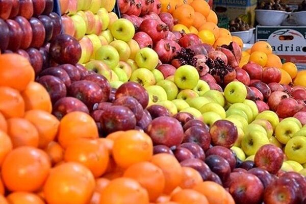 میوه شب عید ۱۵ درصد زیر قیمت عرضه می شود